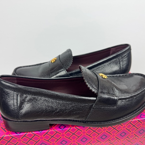 Tory Burch Perfect Classic Casual Goat Leather Black Womens Loafers Size 9 - Picture 2 of 15